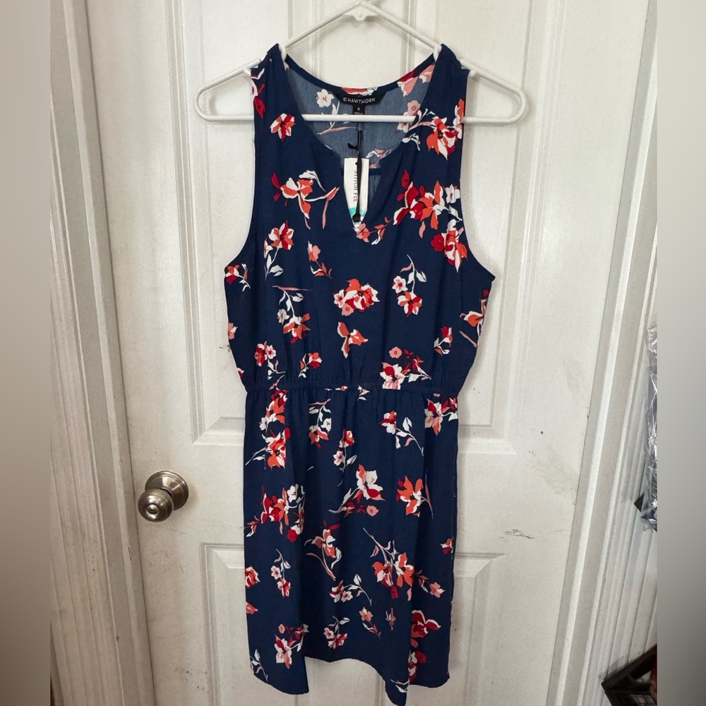 41 Hawthorn Split Neck Dress Medium
